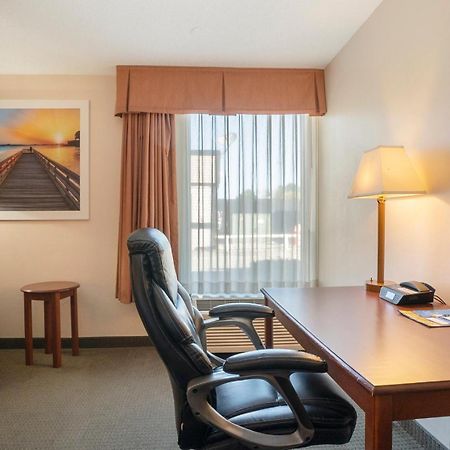 Days Inn & Suites By Wyndham Mt Pleasant Mount Pleasant Extérieur photo