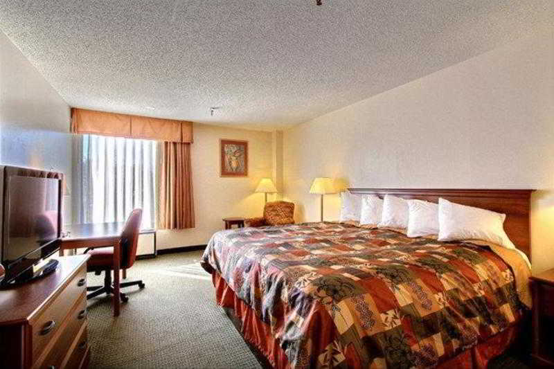 Days Inn & Suites By Wyndham Mt Pleasant Mount Pleasant Chambre photo