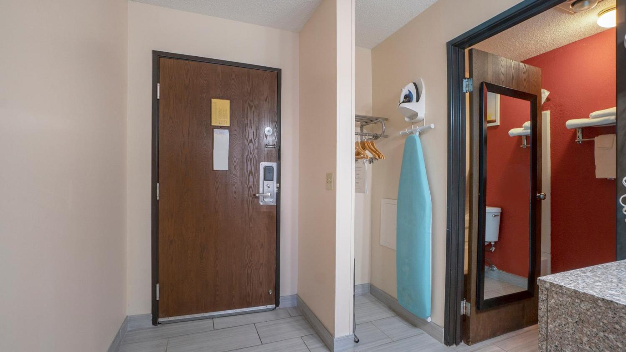 Days Inn & Suites By Wyndham Mt Pleasant Mount Pleasant Extérieur photo