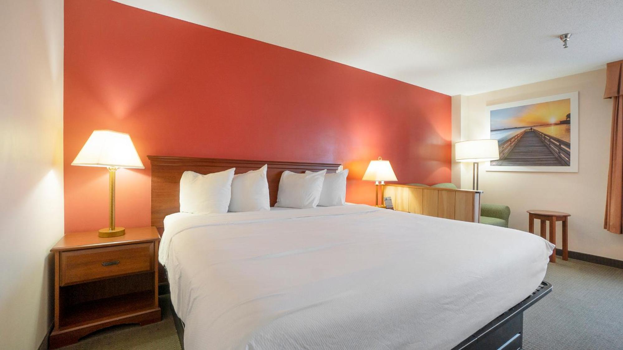 Days Inn & Suites By Wyndham Mt Pleasant Mount Pleasant Extérieur photo