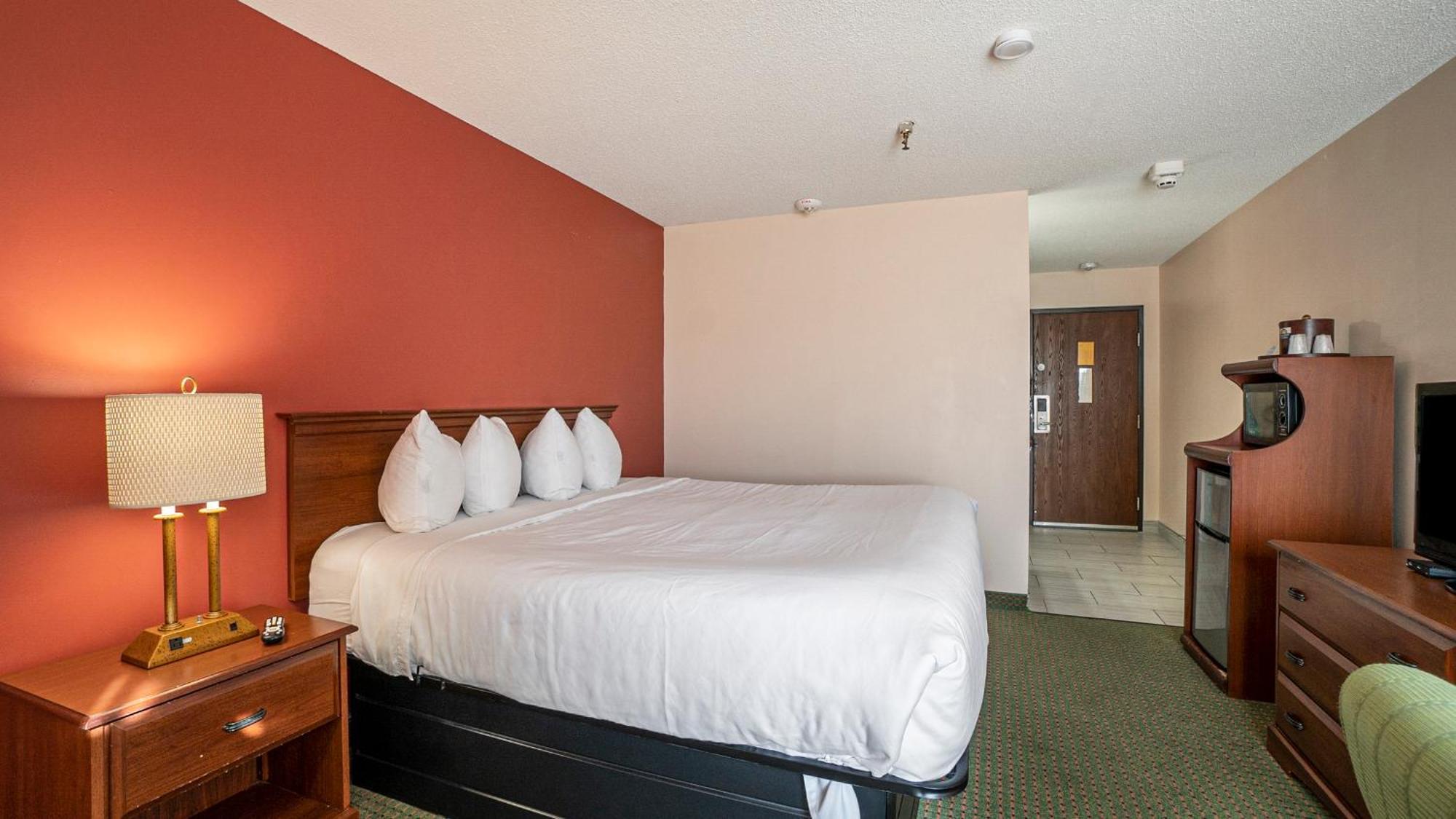 Days Inn & Suites By Wyndham Mt Pleasant Mount Pleasant Chambre photo